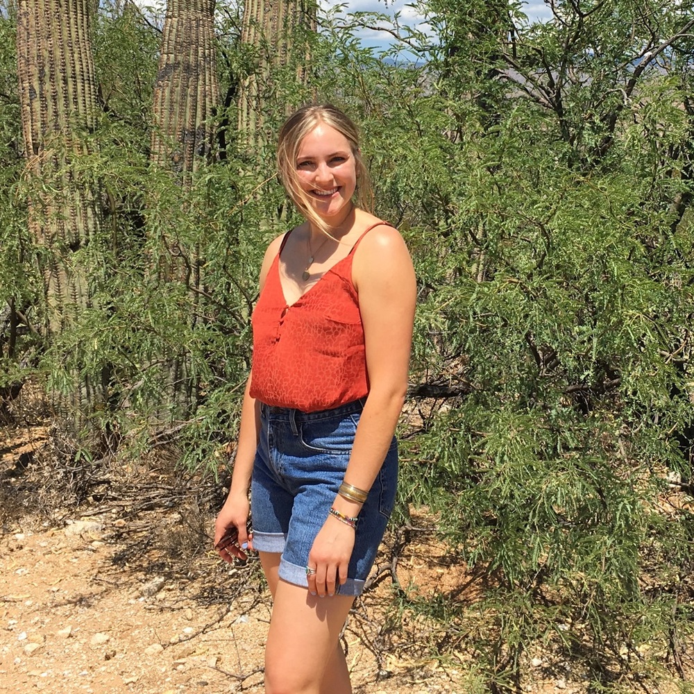Meet your Posher, Emily